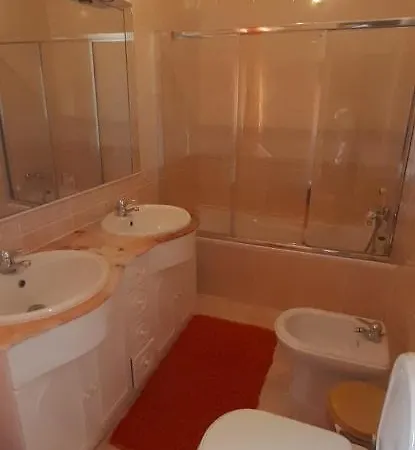 Alojamento Lapetit Quartos Homestay *